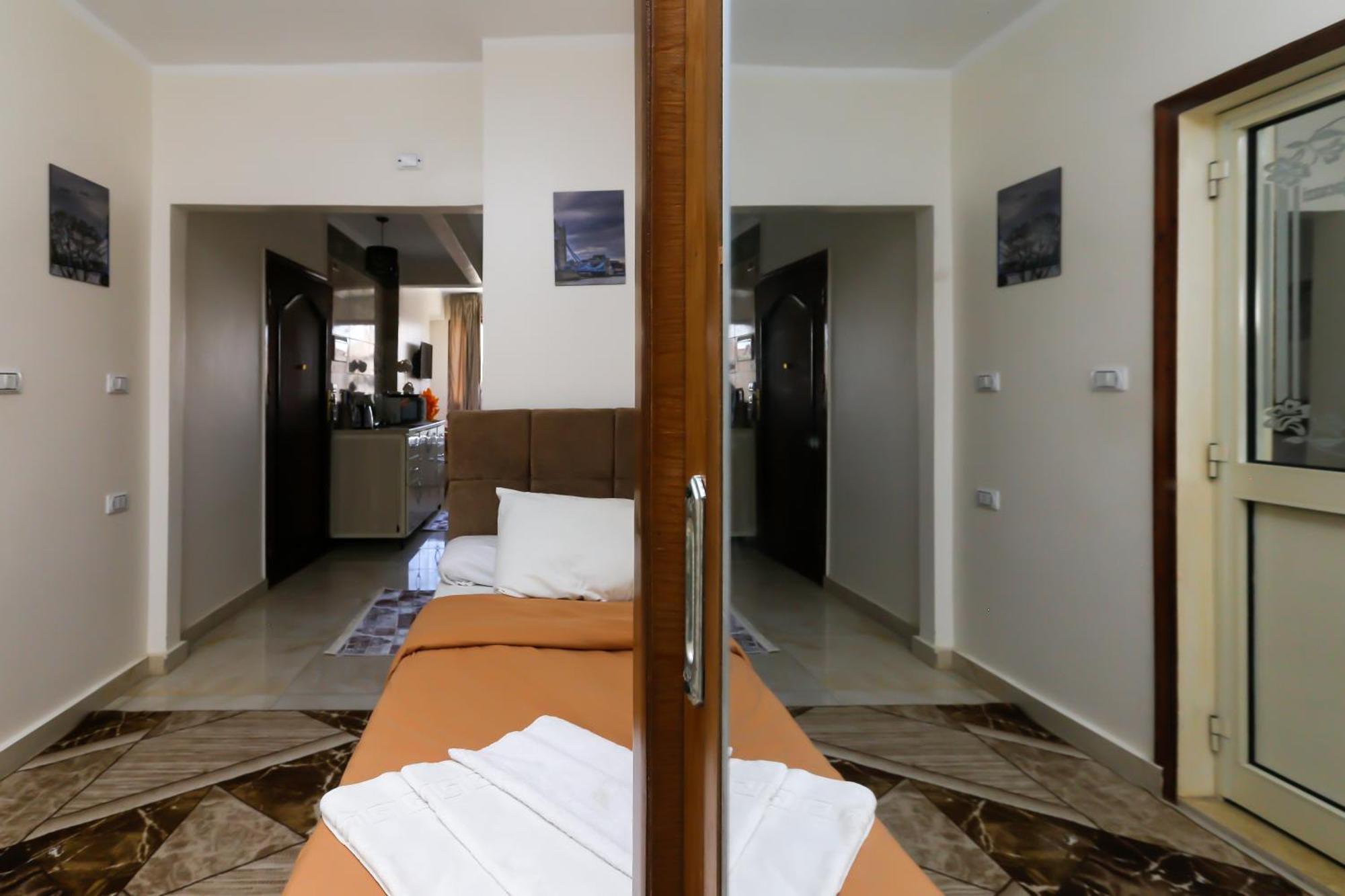 New Top Pyramids Hotel Kairo Exterior foto